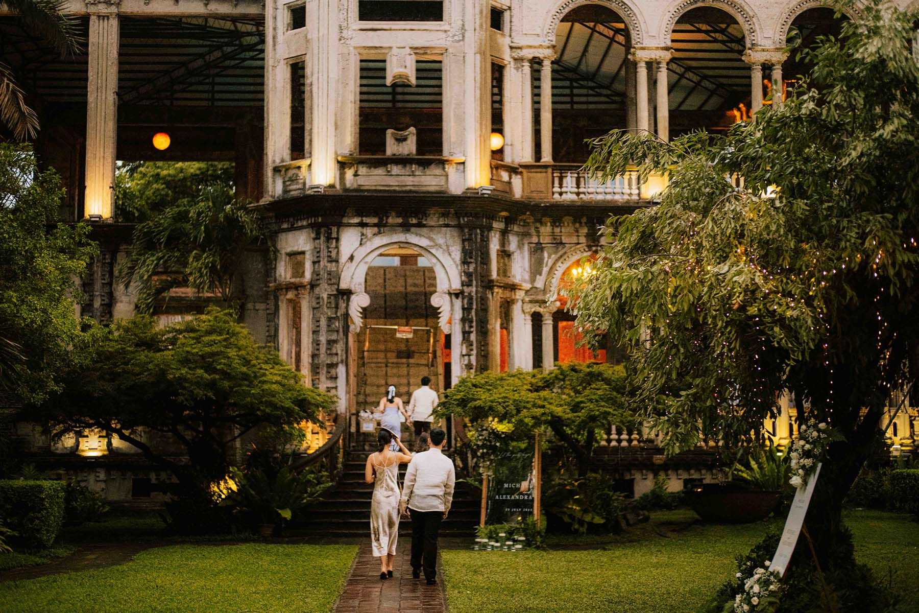 Mike & Axie Mike & Axie