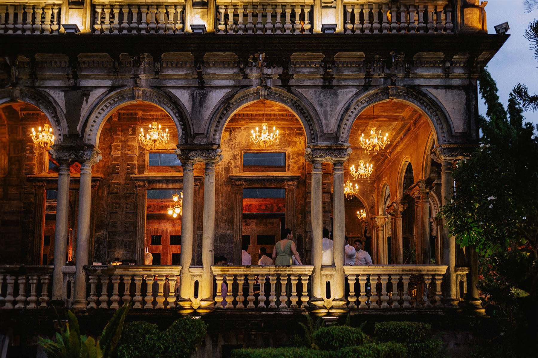 Mike & Axie Mike & Axie